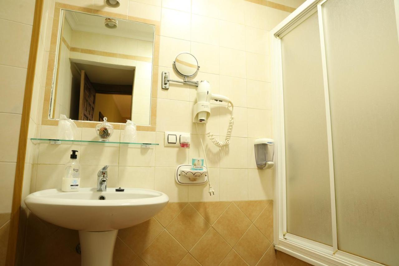 Hostal Rocio Sanlúcar la Mayor Esterno foto