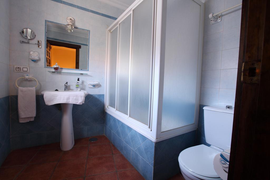 Hostal Rocio Sanlúcar la Mayor Esterno foto