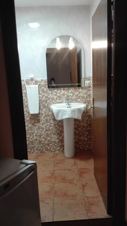 Hostal Rocio Sanlúcar la Mayor Esterno foto